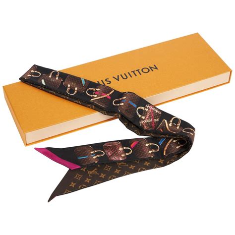 louis vuitton twilly.